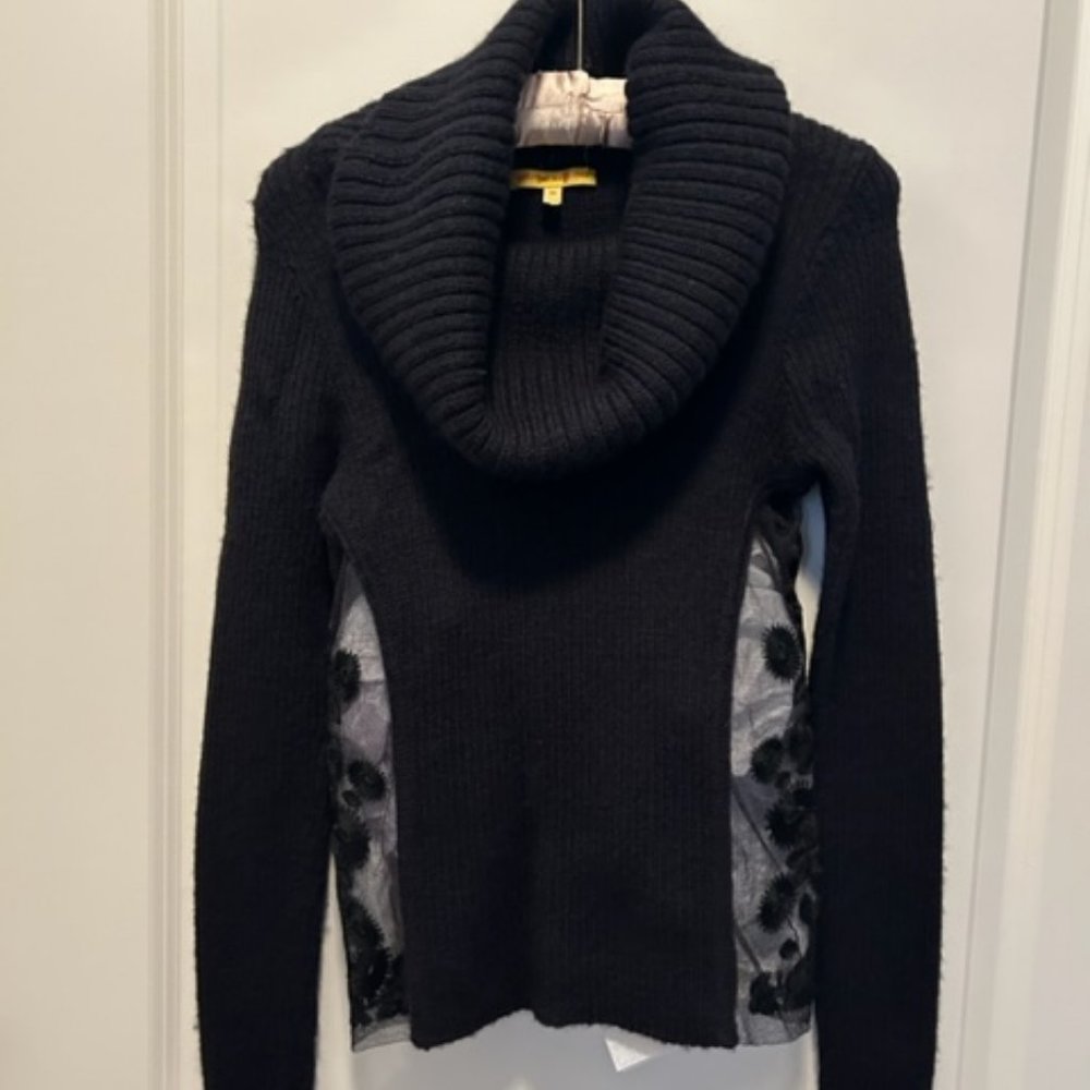 CATHERINE MALANDRINO BLACK RIBBED LONG SLEEVS SIDE MESH ENBROIDED INSERTS